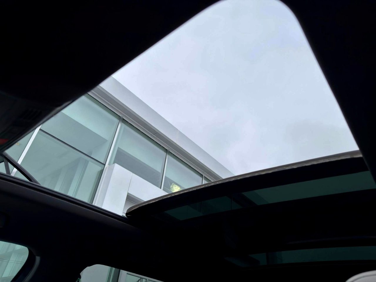 2022 Volkswagen Tiguan Notre-Dame-des-Prairies - photo #14